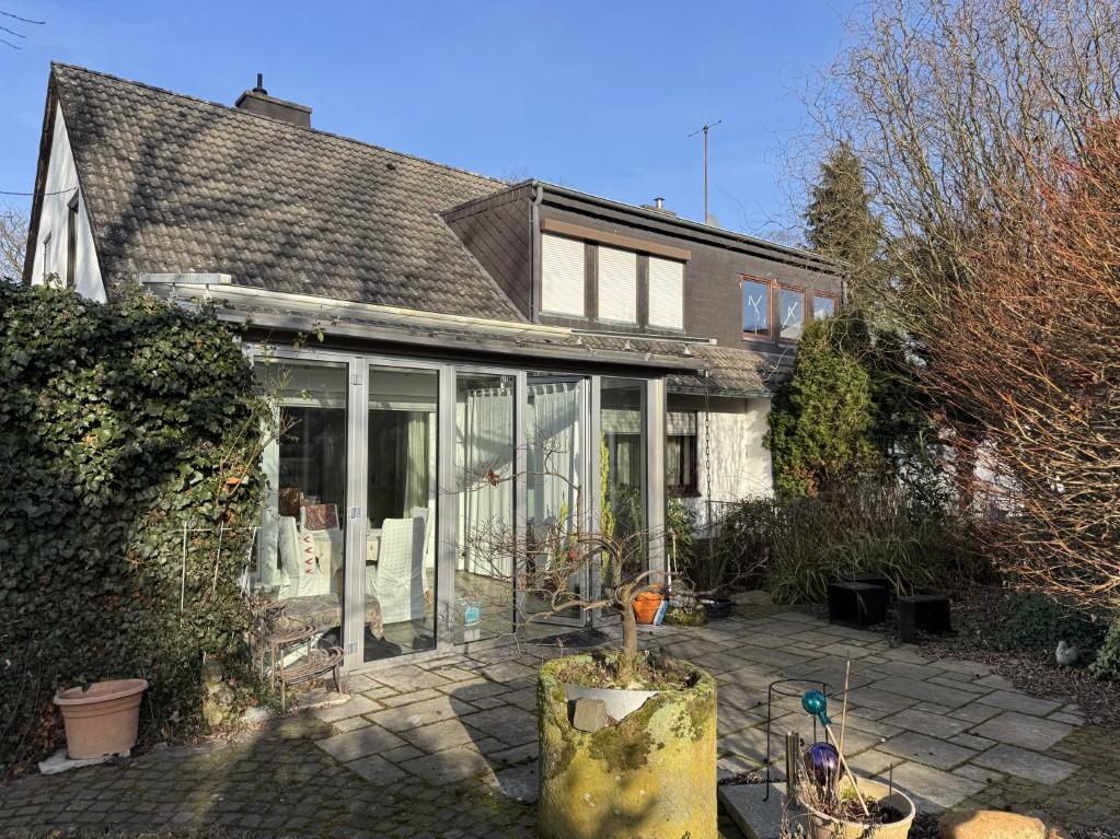 Gepflegte Doppelhaushälfte am Kottenforst: Ihr neues Zuhause in Bonn-Röttgen